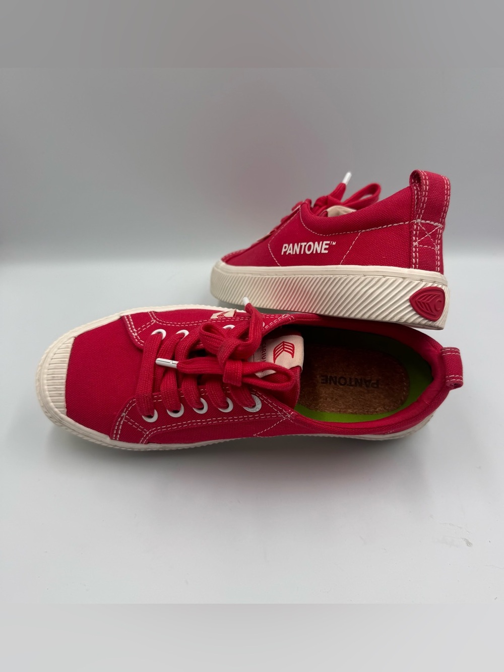 ❤️Cariuma Pantone OCA Red Canvas Low-Top Lace-Up Sneakers Cork Insole Unisex